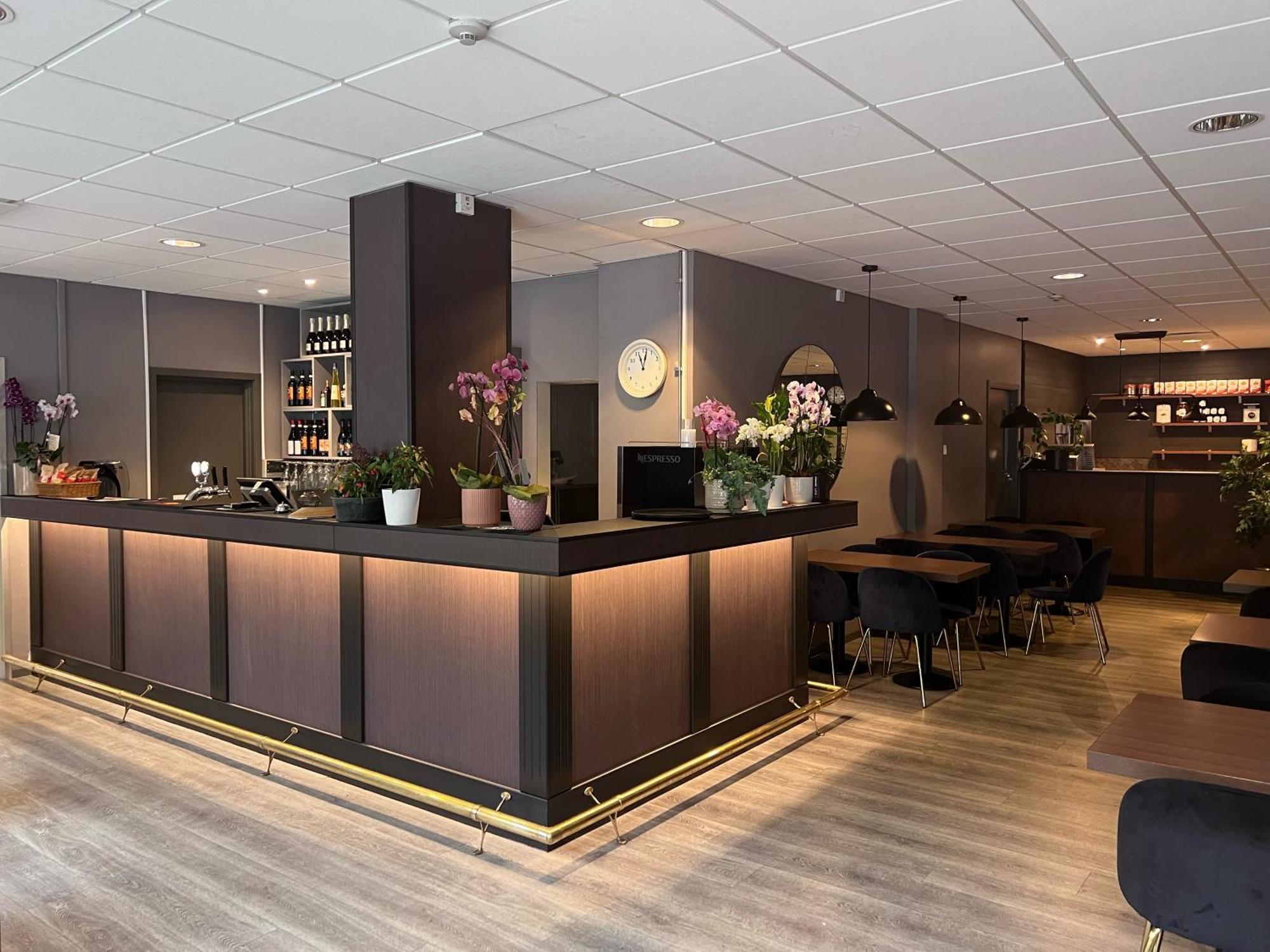 City Central Hotel Oerebro By First Hotels Buitenkant foto