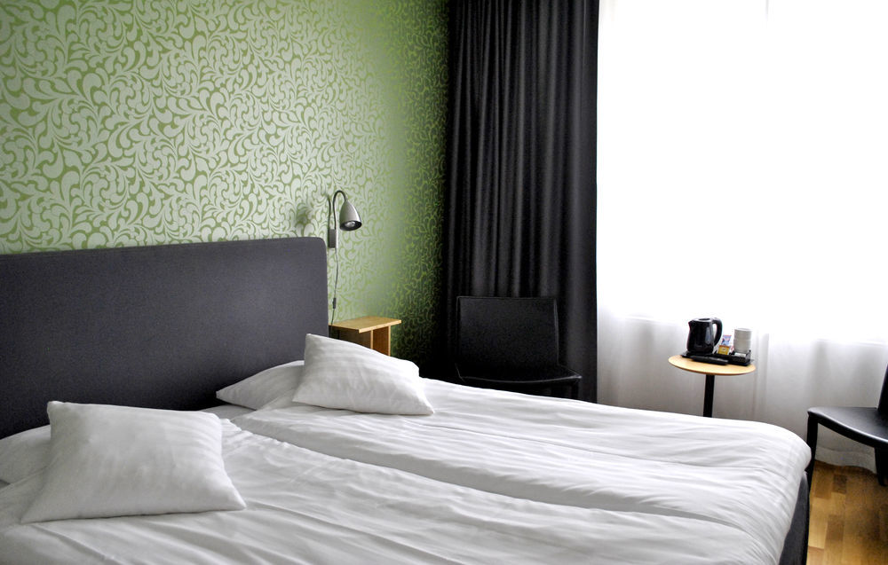 City Central Hotel Oerebro By First Hotels Buitenkant foto